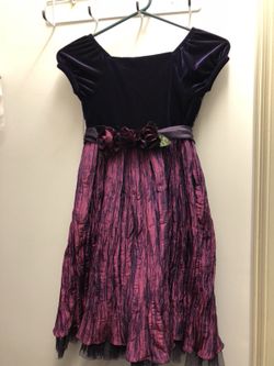 Girl’s Purple Velvet & Laces Dress (size 6)
