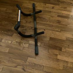 Pull Up Bar