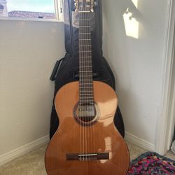 Cordoba C5 w/ Case
