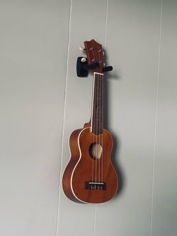 Mitchell Concert Ukulele - Natural Satin Finish