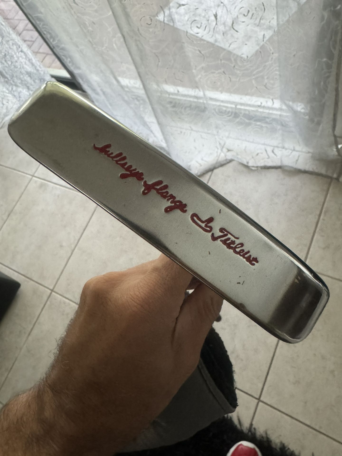 Titleist Scotty Cameron BULLSEYE FLANGE Putter 32 1/2 In With Scotty Cameron Head Cover