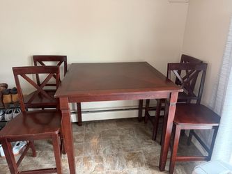 Table and 4 matching chairs