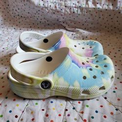 Crocs Tie Dye Clogs Size J1 girls. 