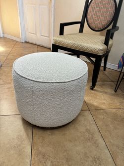 Round Boucle Upholstered Ottoman Pouf. 21” D x 17” H
