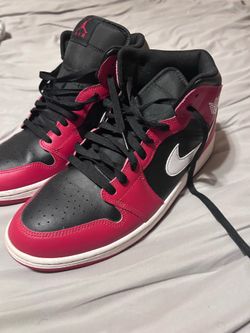-= Nike Air Jordan Men’s lightly used sneakers 10.5 - basketball =-