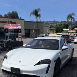 Porsche Taycan 2021