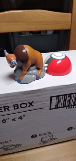 1999 Burger King Pokemon Taurus Launcher with Pokeball