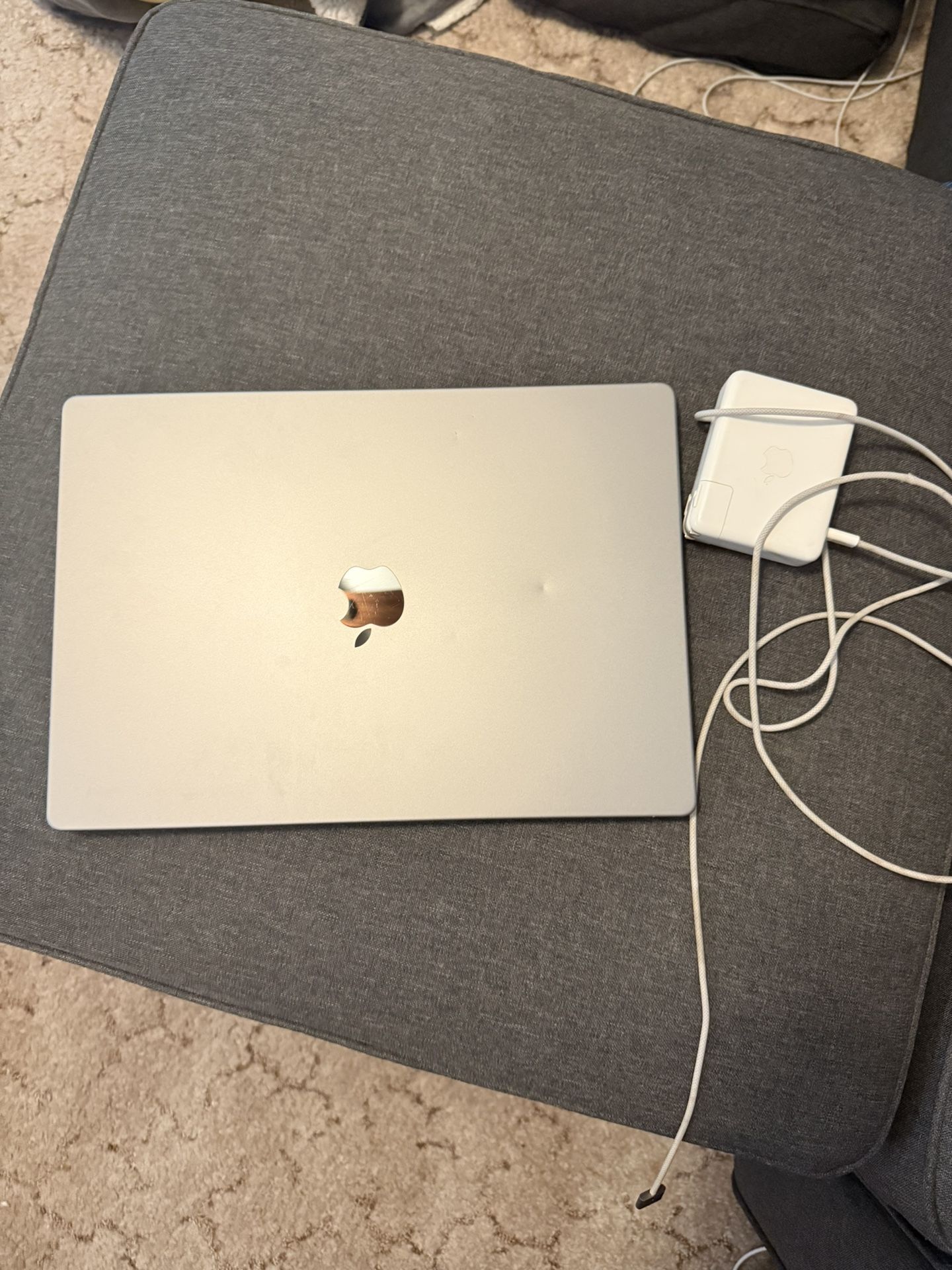 MacBook Pro 16 Inch 2TB M2 Max
