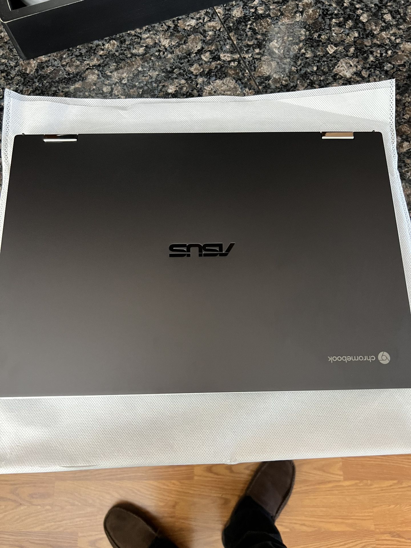 ASUS Chromebook Vibe CX55 Flip 11th Gen Intel