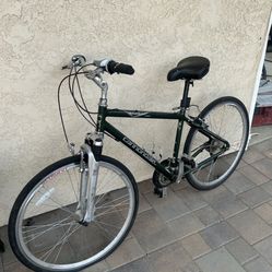 Cannondale adventure 426 inch city bike hybrid