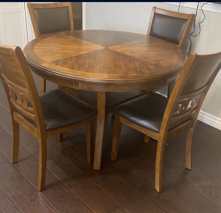 Dining Table Set