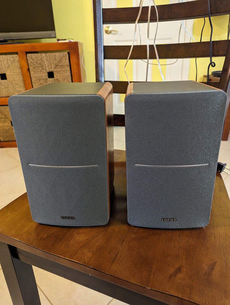 Edifier R1280DB Powered Bluetooth Speakers
