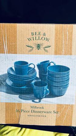 Dinnerware 16 piece set - new