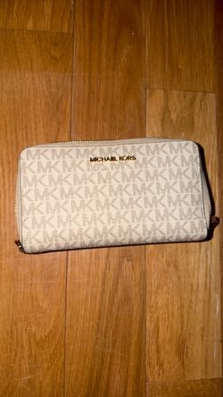 Michael Kors Zip-Around Continental Wallet