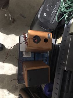 Pioneer small shelf speakers