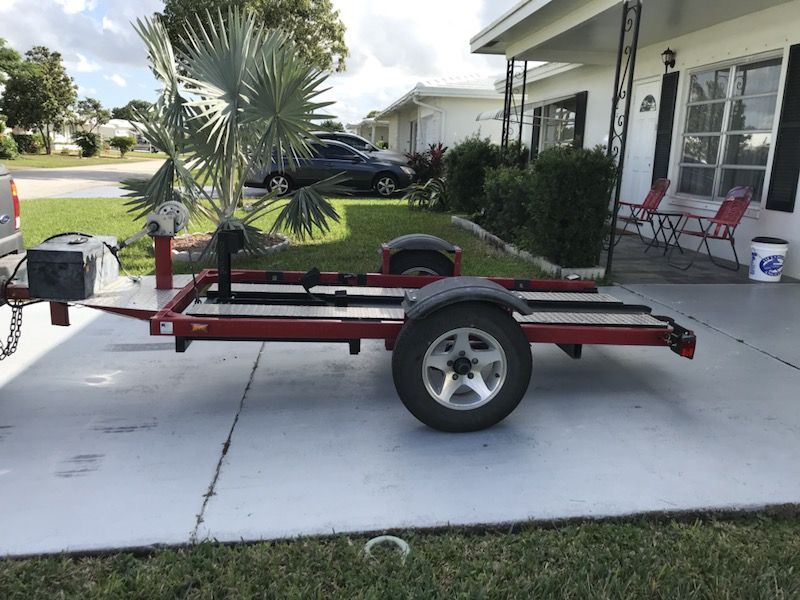 Rampless motorcycle trailer