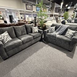 2 Pc Sofa And Loveseat 