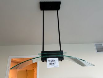 Ceiling light fixture with glass