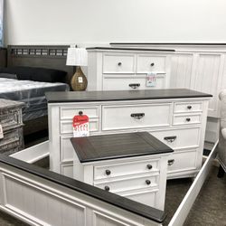 New Queen Bedroom Set 🔥🔥 SPECIAL