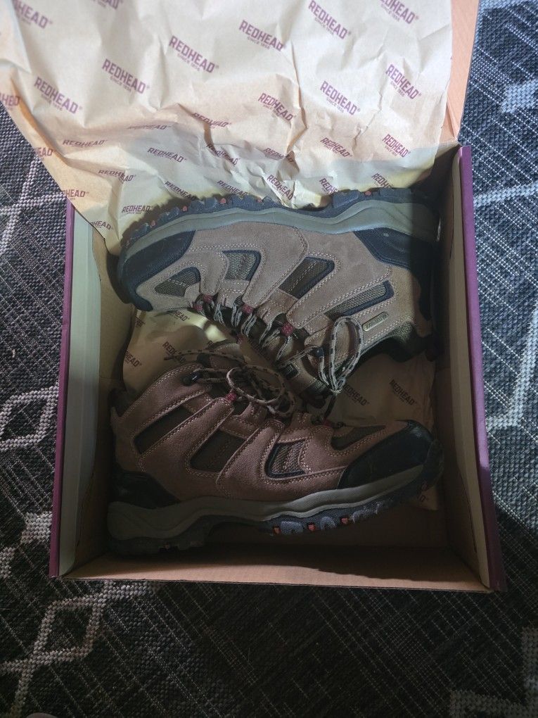 Men's Waterproof Boots Size 11