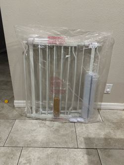 Extra Wide Pet Gate / Baby Gate - Fits Openings 57.48” - 61.20”