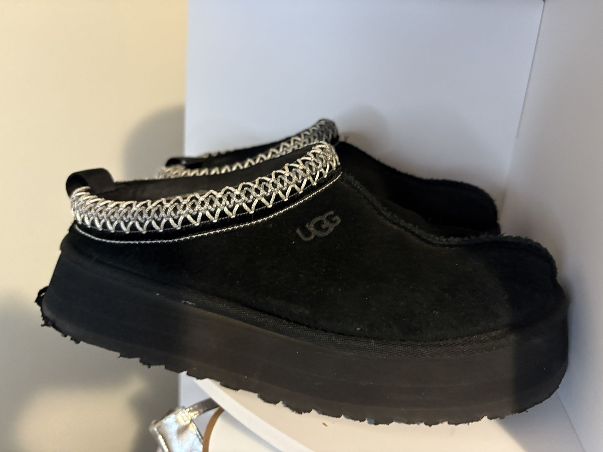 Black Uggs 7