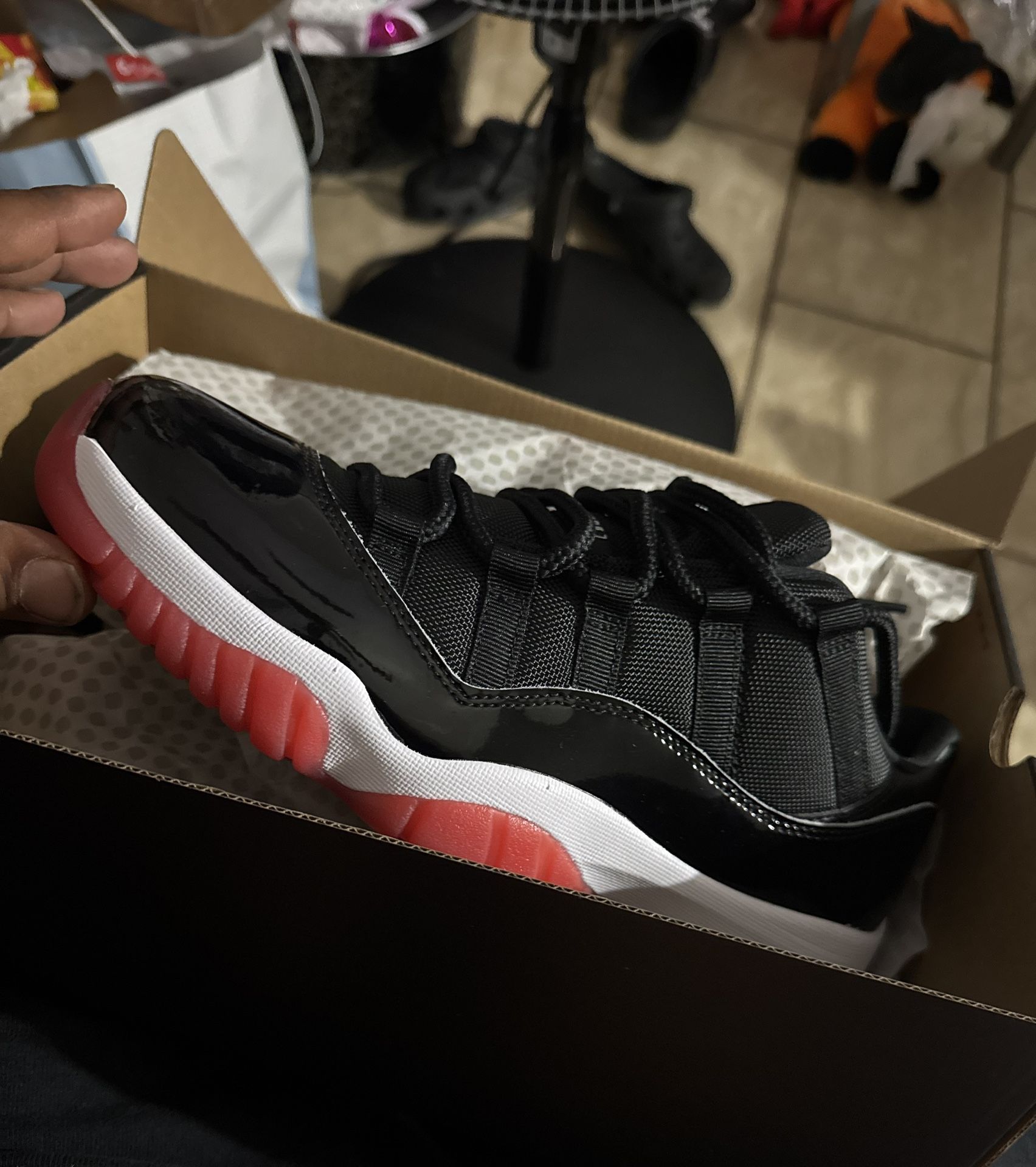 Jordan low bred 11