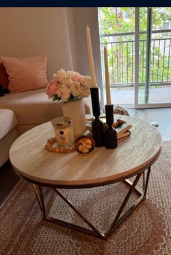 Round coffee table