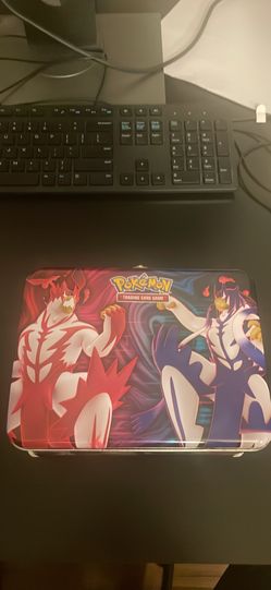 Pokemon TCG: Spring 2021 Collector's Chest Tin - Battle Styles