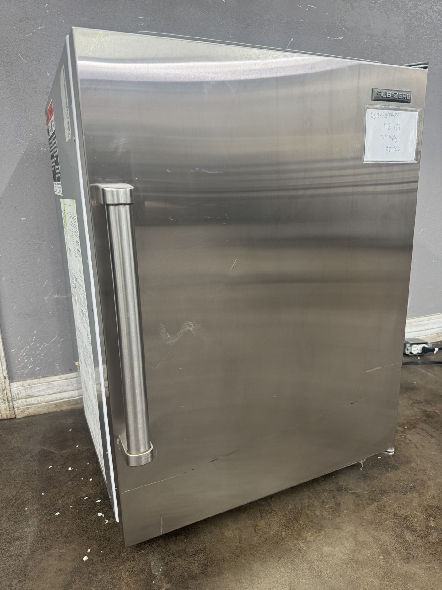 Sub Zero Undercounter Outdoor Refrigerator – $800
