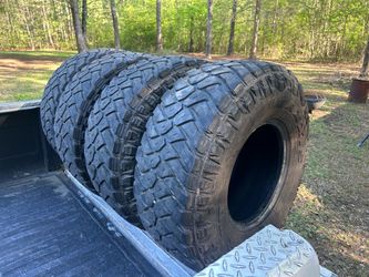 315/75R16 Maxxis MT tires
