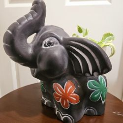 Elephant planter pot