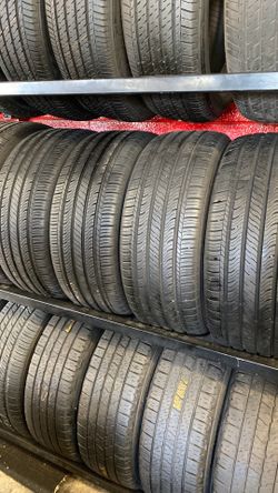 235/45R18 marca blackahwk semi nuevas 90% de vida