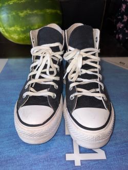 Women’s All Star Converse Size 6.5