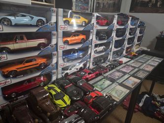 Diecast maisto cars in box lot