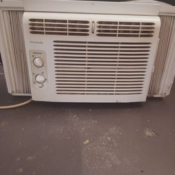 Air conditioner used still works good