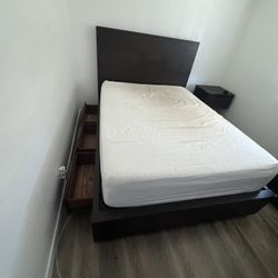 Queen Bed Frame With Mattress 
