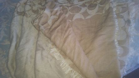 Authentic Coach scarf two tone.