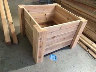 Redwood Cedar garden bed planter boxes raised elevated 3 4 5ft long wheels casters custom made vege