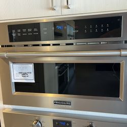 FRIGIDAIRE PROFESSIONAL FPMO3077TF 30 INCH CONVECTION MICROWAVE 1.6 CuFt BROIL GRILL 1000W