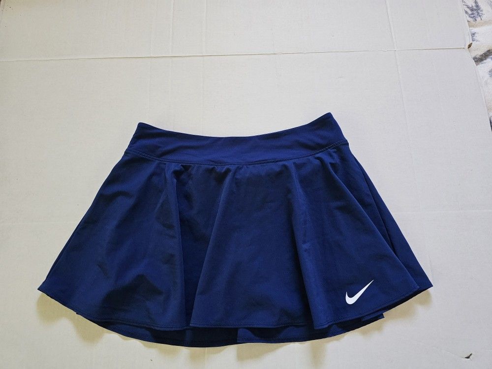 Nike tennis skirt size M