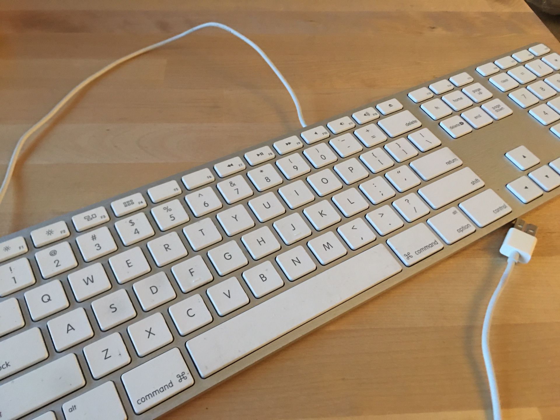 Apple Wired Keyboard