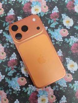 iPhone 17 Pro 6.3" (Unlocked) 256GB Excellent Cosmic Orange