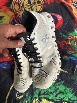 Women’s shoes