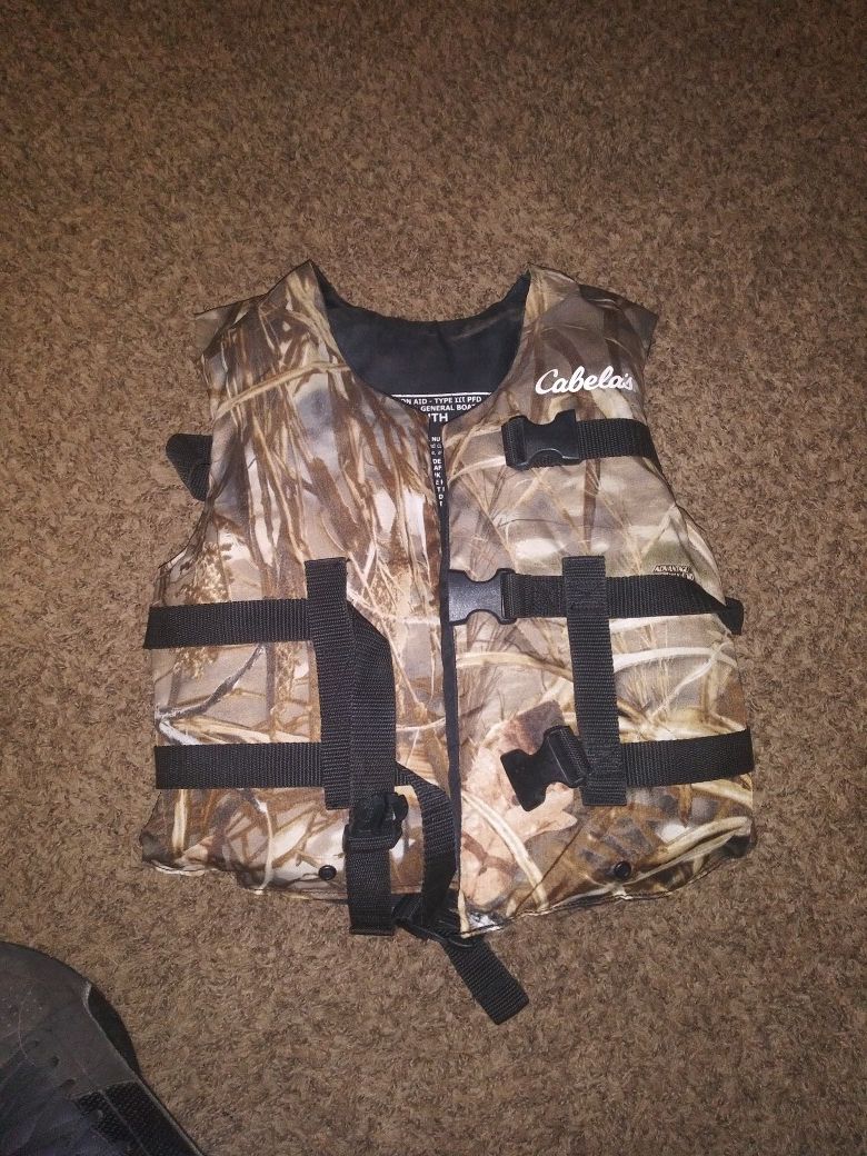 Kids cabelas camp life jacket