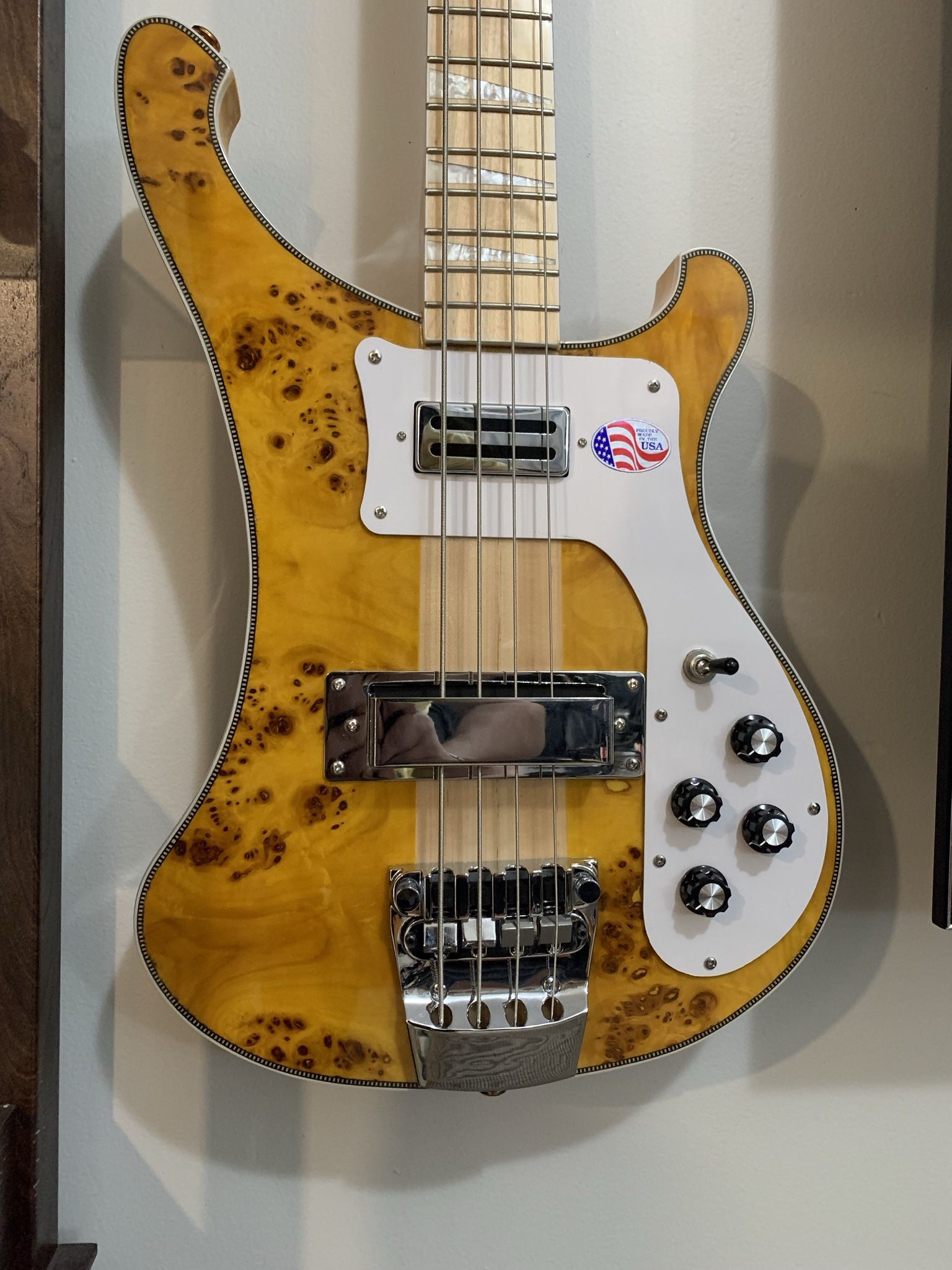 Chicken-Backer USA Replica Bass Guitar