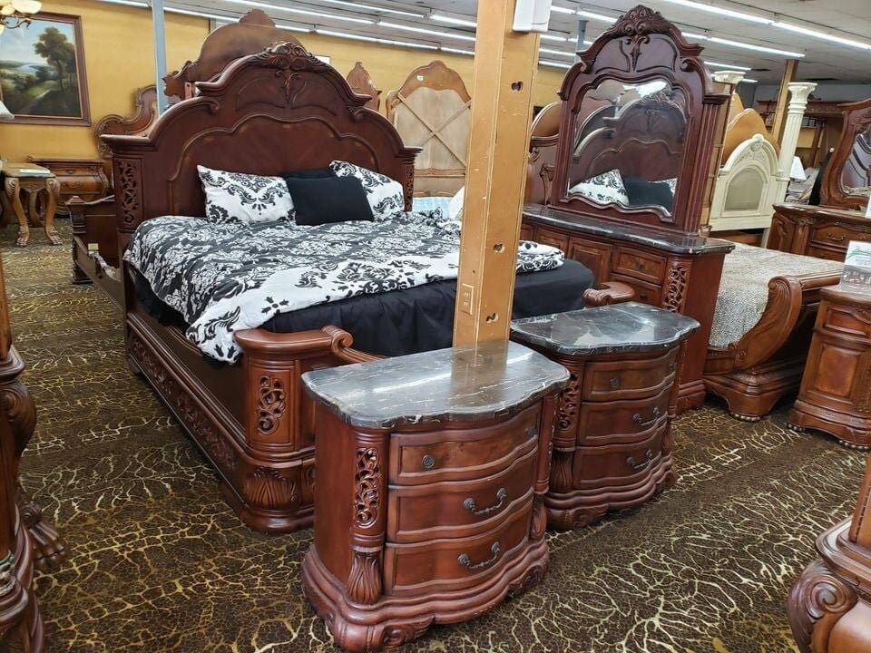 Michael Amini Excelsior Bedroom Set