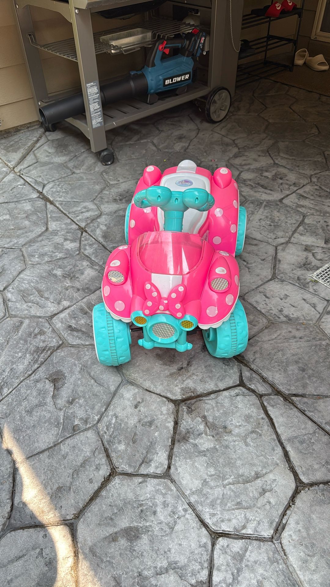 Electric Minnie mouse car