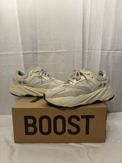 Yeezy 700 Analog