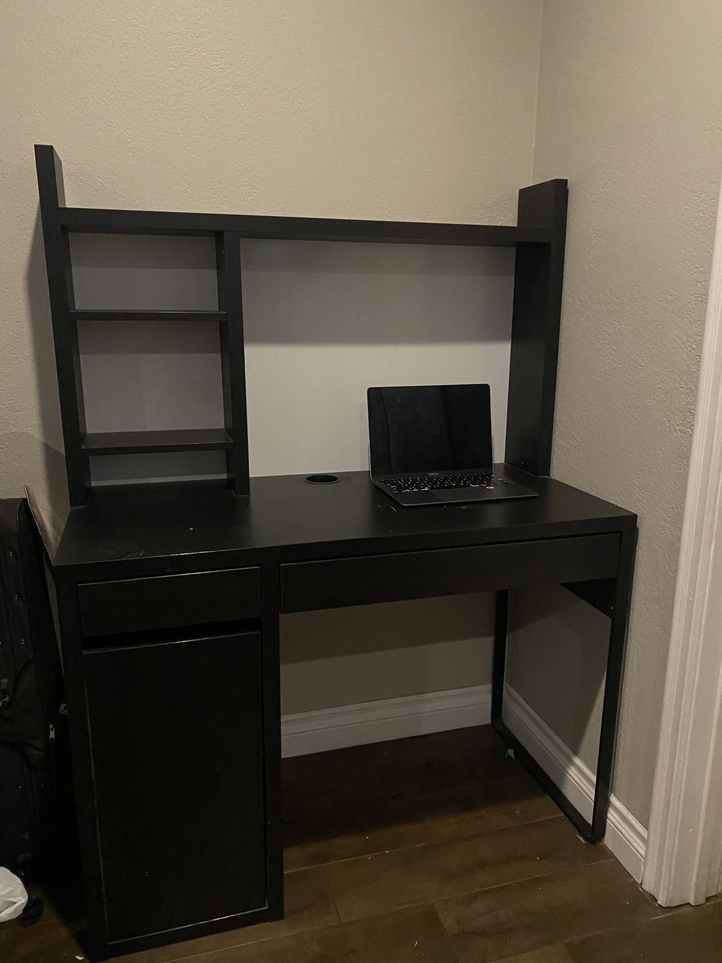 IKEA Children’s Desk With Top Shelve And Dry Easer Backboard